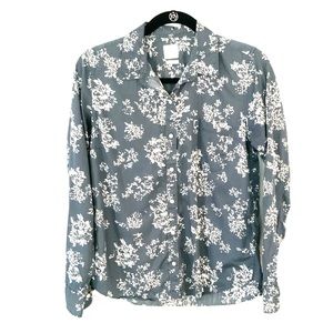 GAP the boyfriend fitted button down top